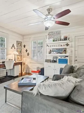 $8,500 | 3147 East Lakeshore Drive, Baton Rouge, LA 70808