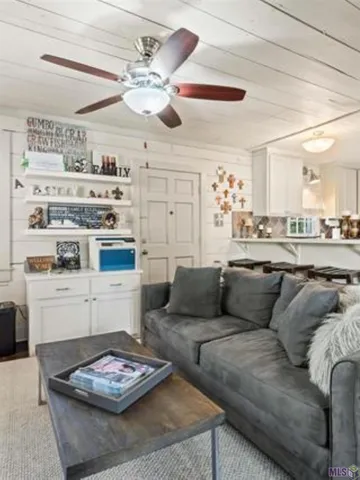 $8,500 | 3147 East Lakeshore Drive, Baton Rouge, LA 70808