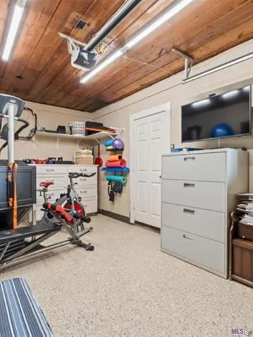 $8,500 | 3147 East Lakeshore Drive, Baton Rouge, LA 70808