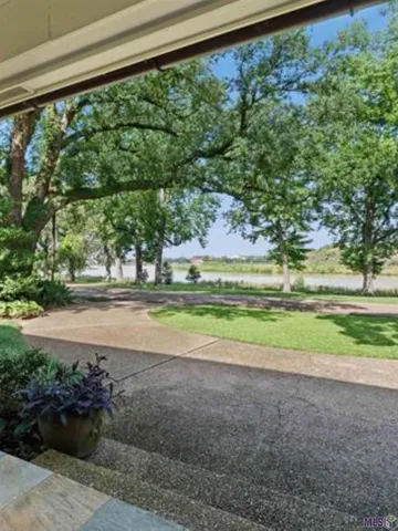 $8,500 | 3147 East Lakeshore Drive, Baton Rouge, LA 70808