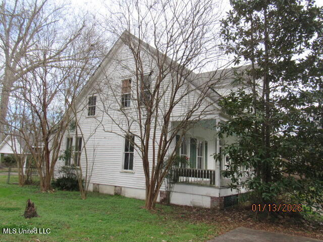 402 West Georgetown Street Crystal Springs, MS 39059 - Photo 3 of 9 402 W Georgetown Street-Pictures (2)