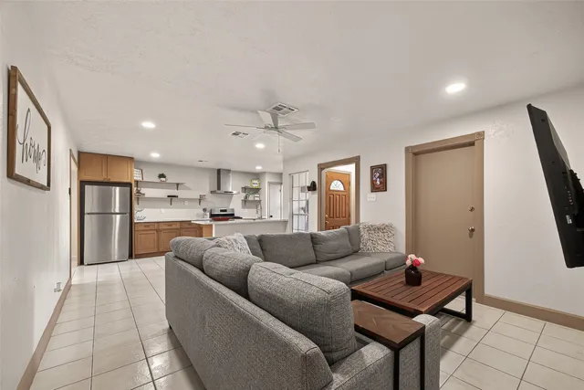 $239,500 | 1406 Sigma Street, Pasadena, TX 77504