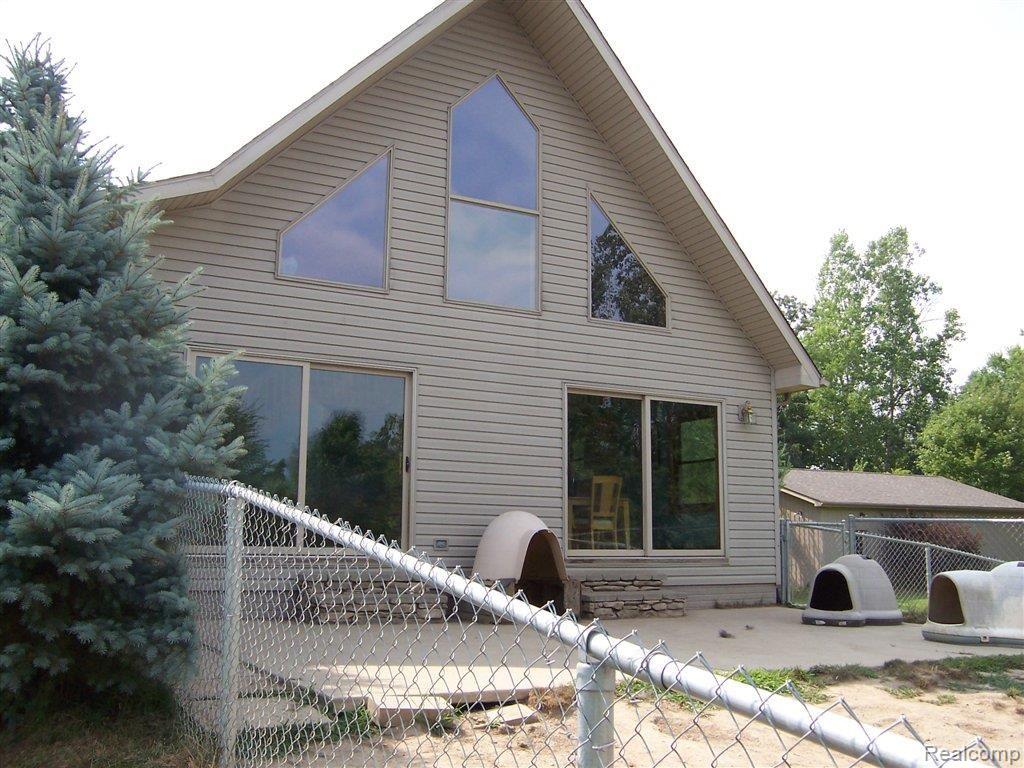 8310 Frith Road Columbus, MI 48063 - Photo 12 of 24 018.JPG