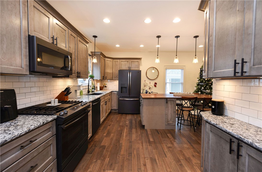 39 Salem Road Irondequoit, NY 14622 - Photo 10 of 37