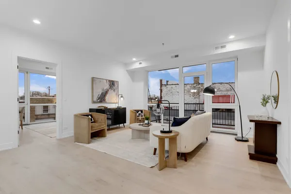 $449,000 | 3204 North Kostner Avenue, Unit 301, Chicago, IL 60641