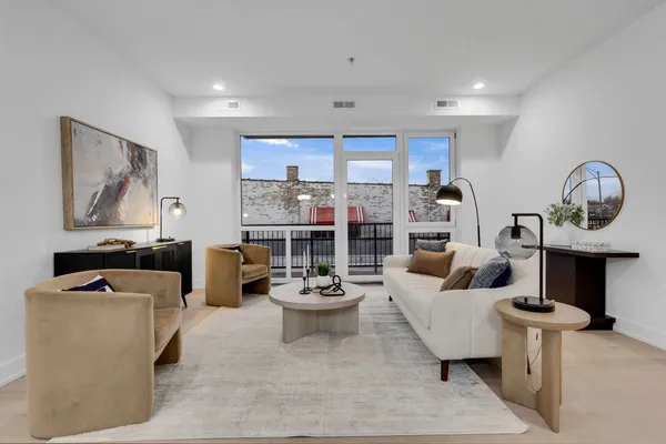 $449,000 | 3204 North Kostner Avenue, Unit 301, Chicago, IL 60641
