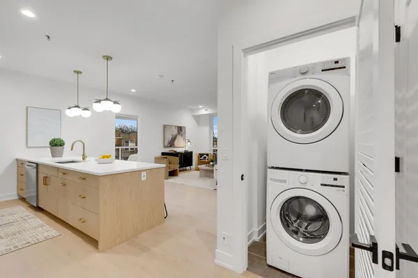 $449,000 | 3204 North Kostner Avenue, Unit 301, Chicago, IL 60641