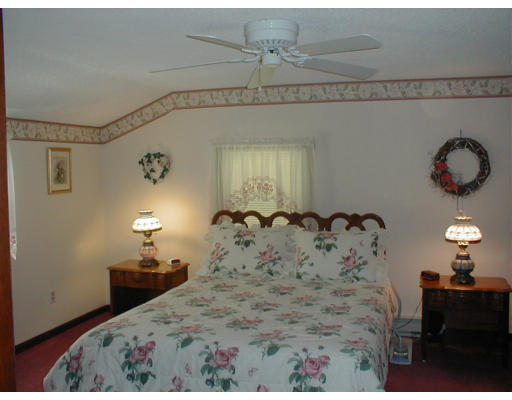 13 Acre Road Billerica, MA 01821 - Photo 5 of 5