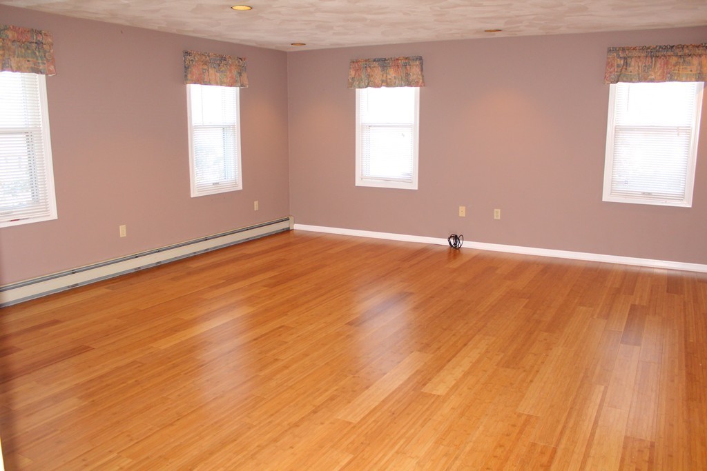 36 Deerfield Road Shrewsbury, MA 01545 - Photo 17 of 22 Gallery Image 17