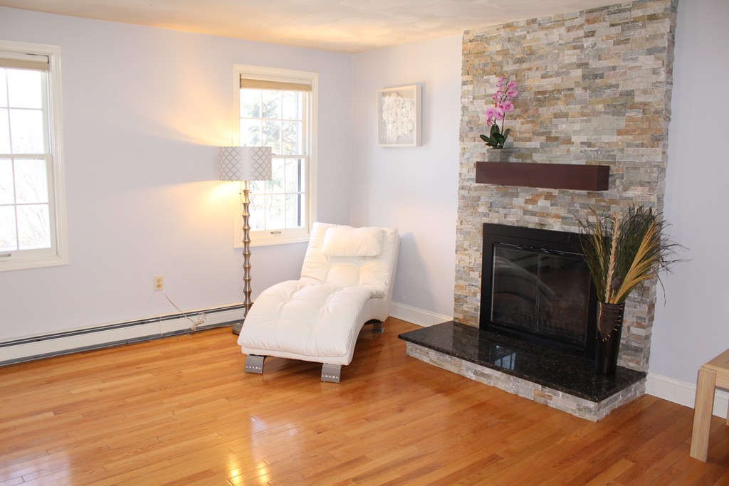 36 Deerfield Road Shrewsbury, MA 01545 - Photo 3 of 22 Gallery Image 3