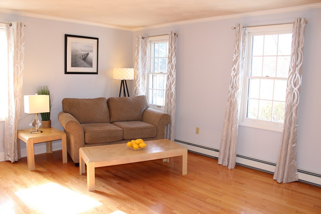 36 Deerfield Road Shrewsbury, MA 01545 - Photo 9 of 22 Gallery Image 9