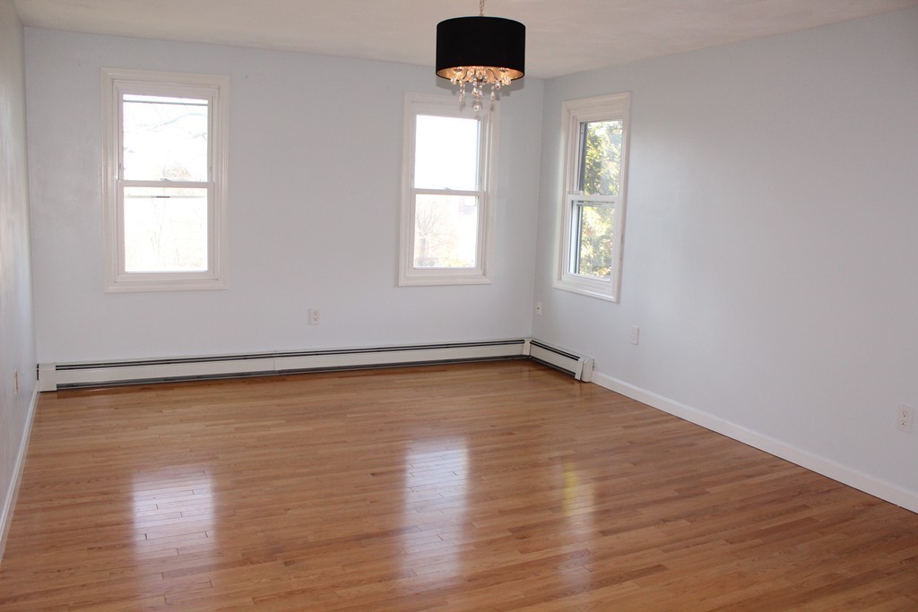 36 Deerfield Road Shrewsbury, MA 01545 - Photo 10 of 22 Gallery Image 10