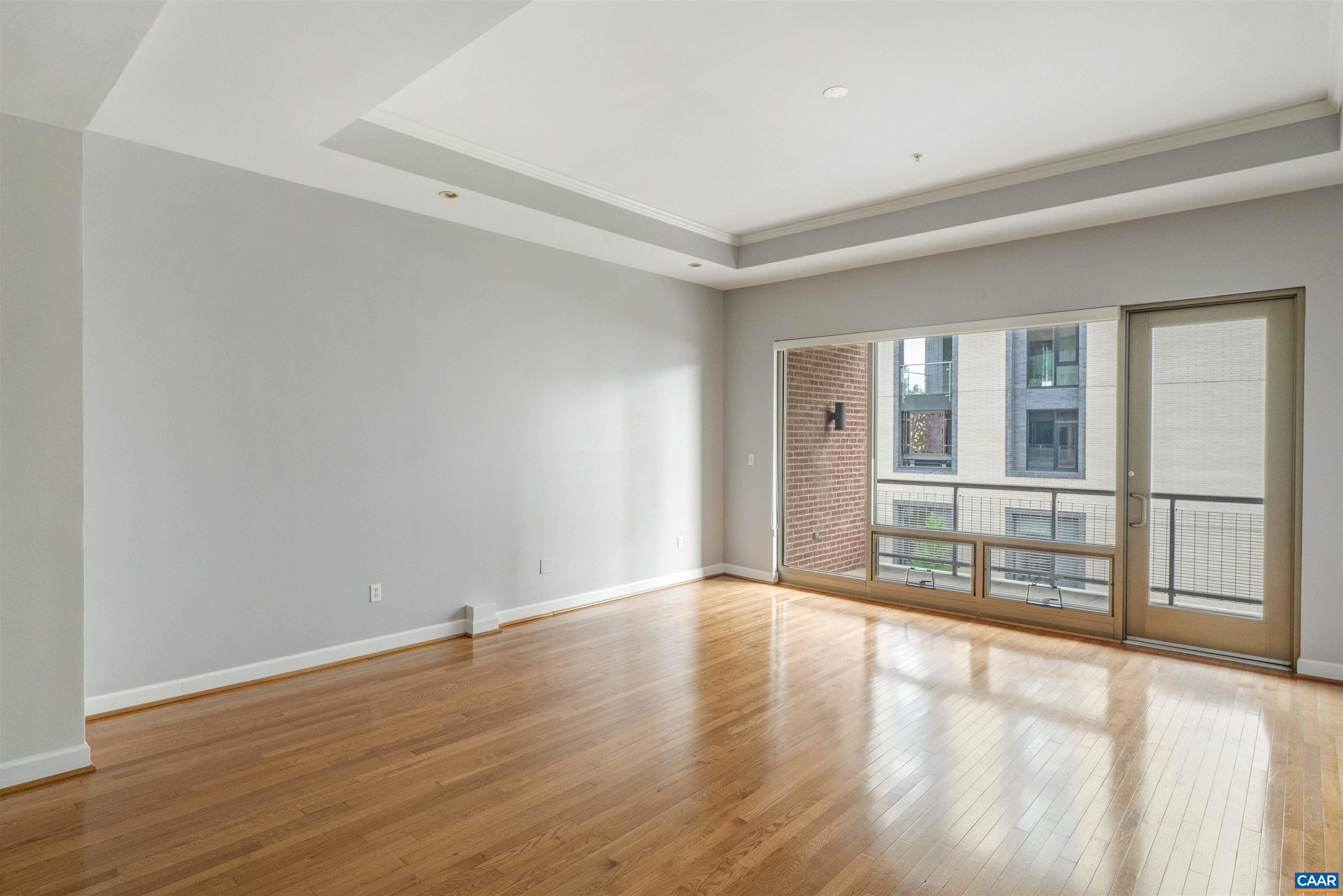 112 5th Street Southeast, Unit 3D RENTAL Charlottesville, VA 22902 - Photo 4 of 33