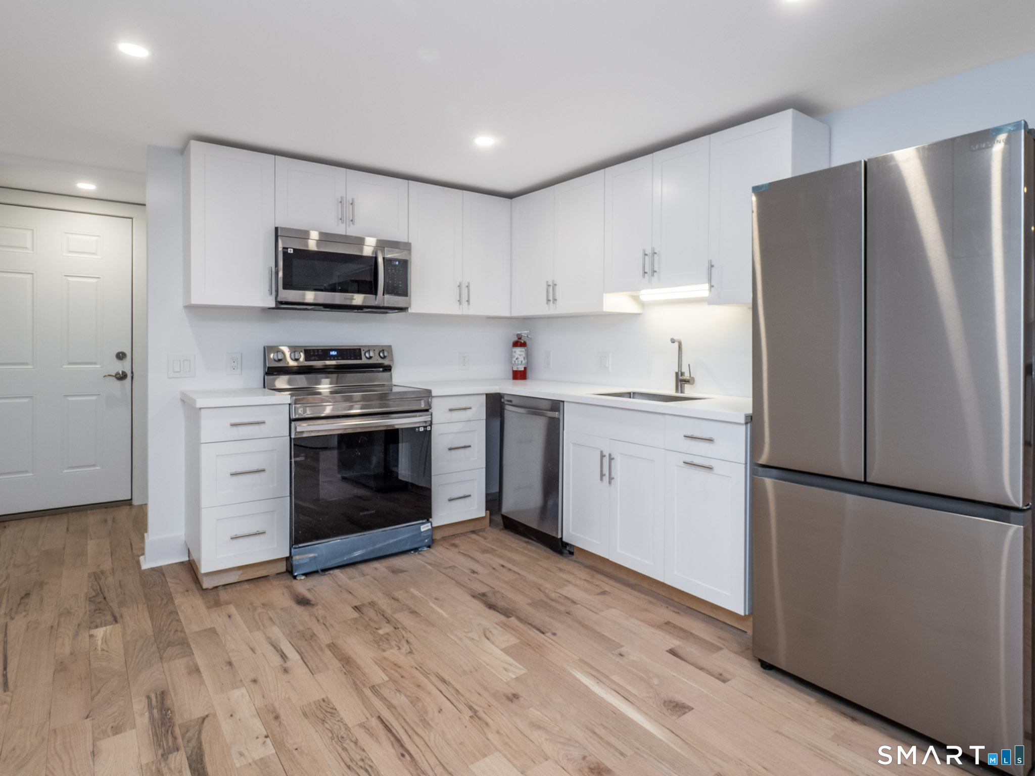 523 Danbury Road, Unit 523 Wilton, CT 06897 - Photo 4 of 19 Gallery Image 4
