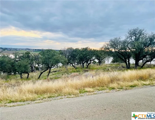 a view of ocean view with large space