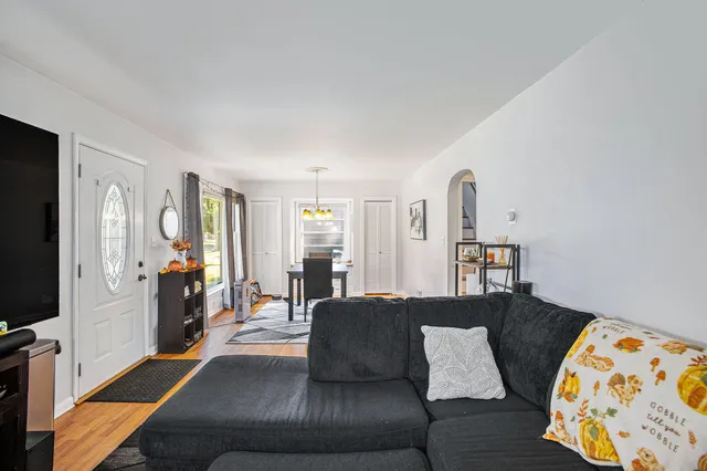 $235,000 | 811 Briarcliff Road, Jackson, MI 49203