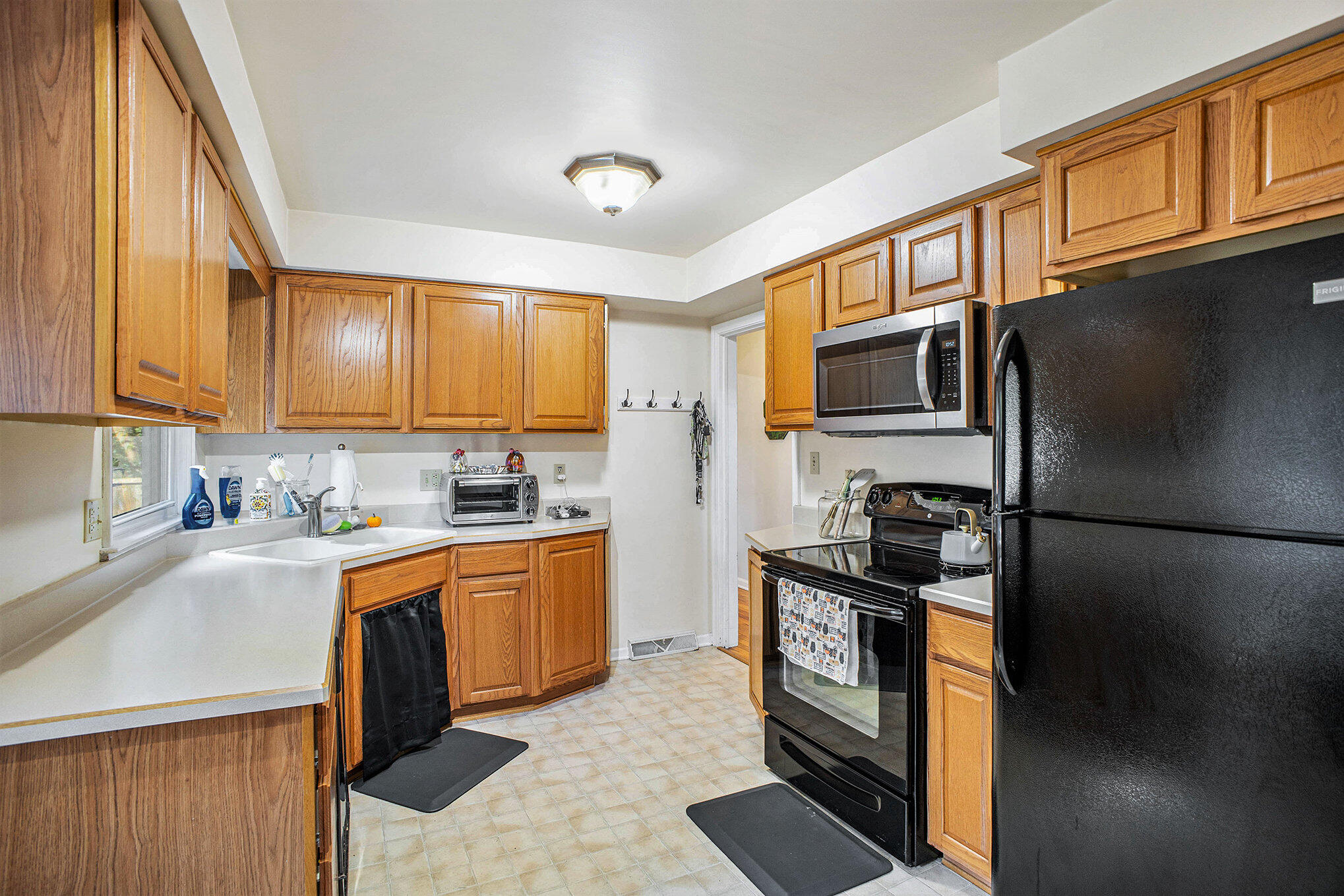 811 Briarcliff Road Jackson, MI 49203 - Photo 7 of 16 006_file_845