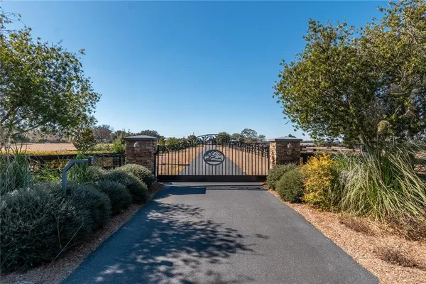 $2,950,000 | 12610 Northwest Gainesville Road, Reddick, FL 32686