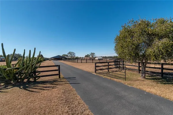 $2,950,000 | 12610 Northwest Gainesville Road, Reddick, FL 32686