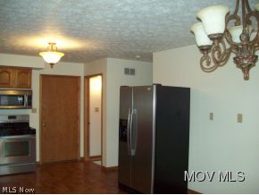 204 Summit Road Marietta, OH 45750 - Photo 4 of 12 Gallery Image 4
