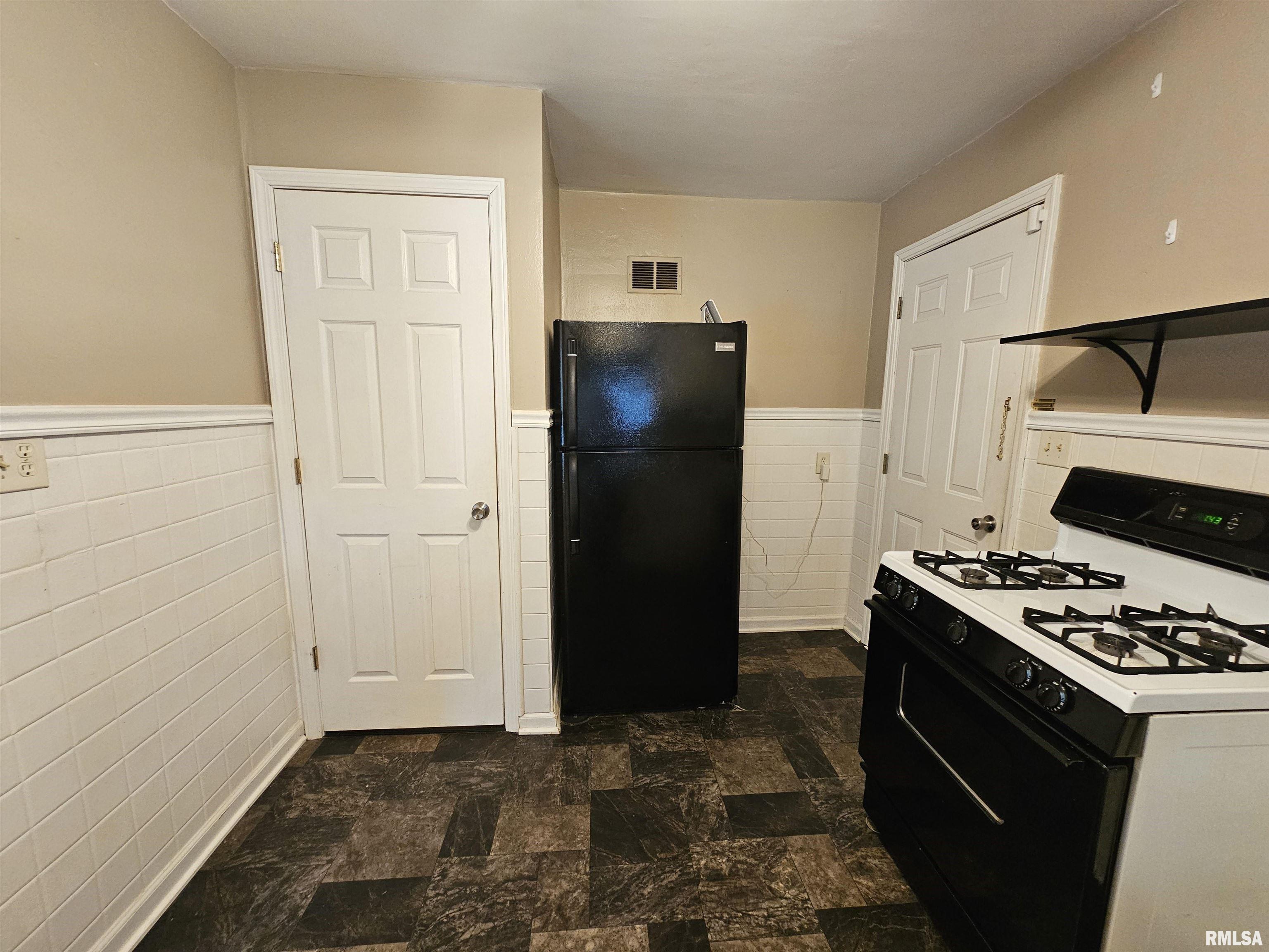 713 North 10th Street Mount Vernon, IL 62864 - Photo 17 of 26