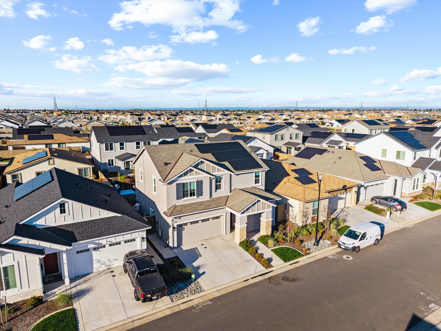 2057 Longmire Loop Roseville, CA 95747 - Photo 3 of 37