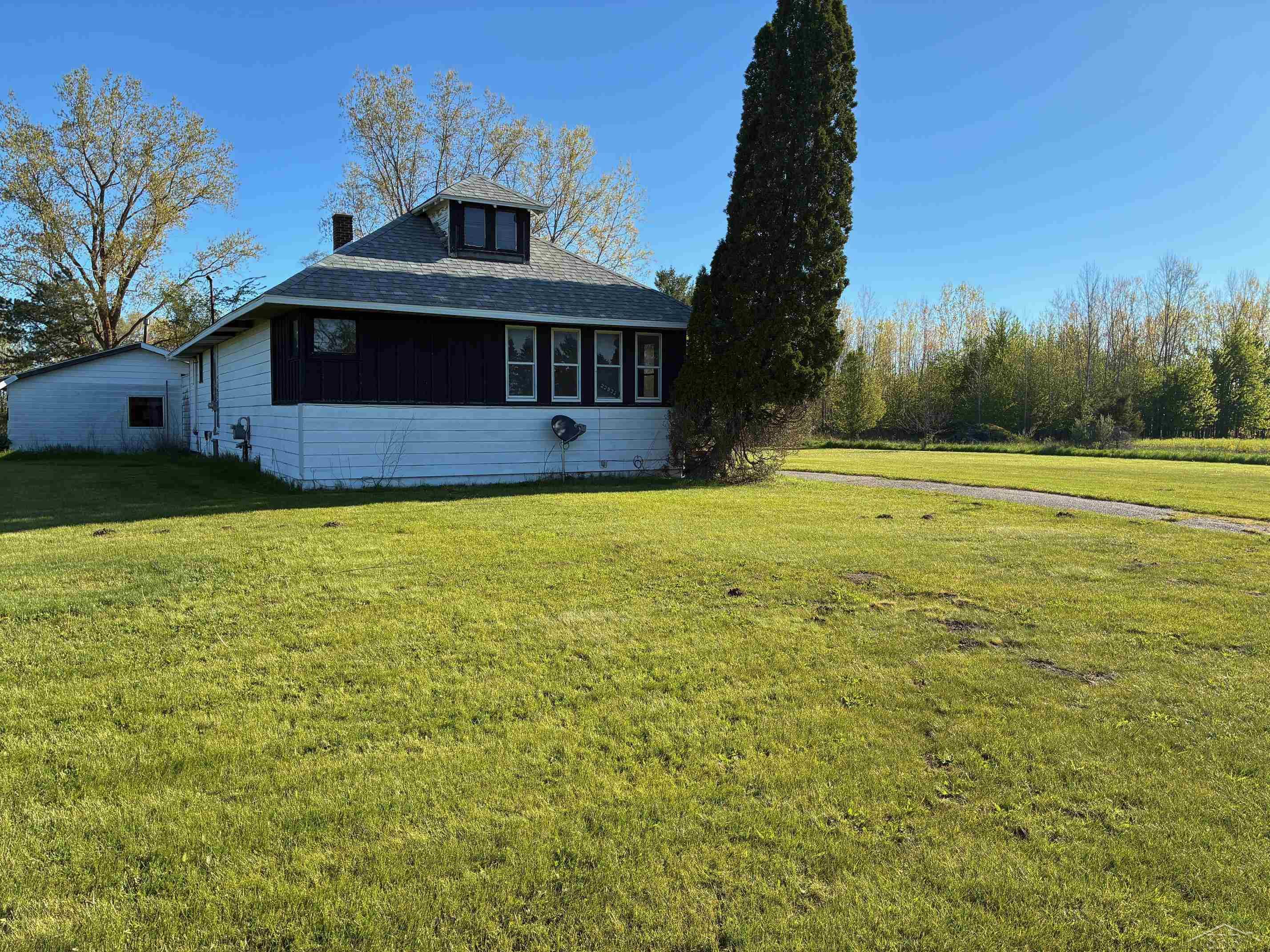 22932 Gratiot Road Merrill, MI 48637 - Photo 15 of 16