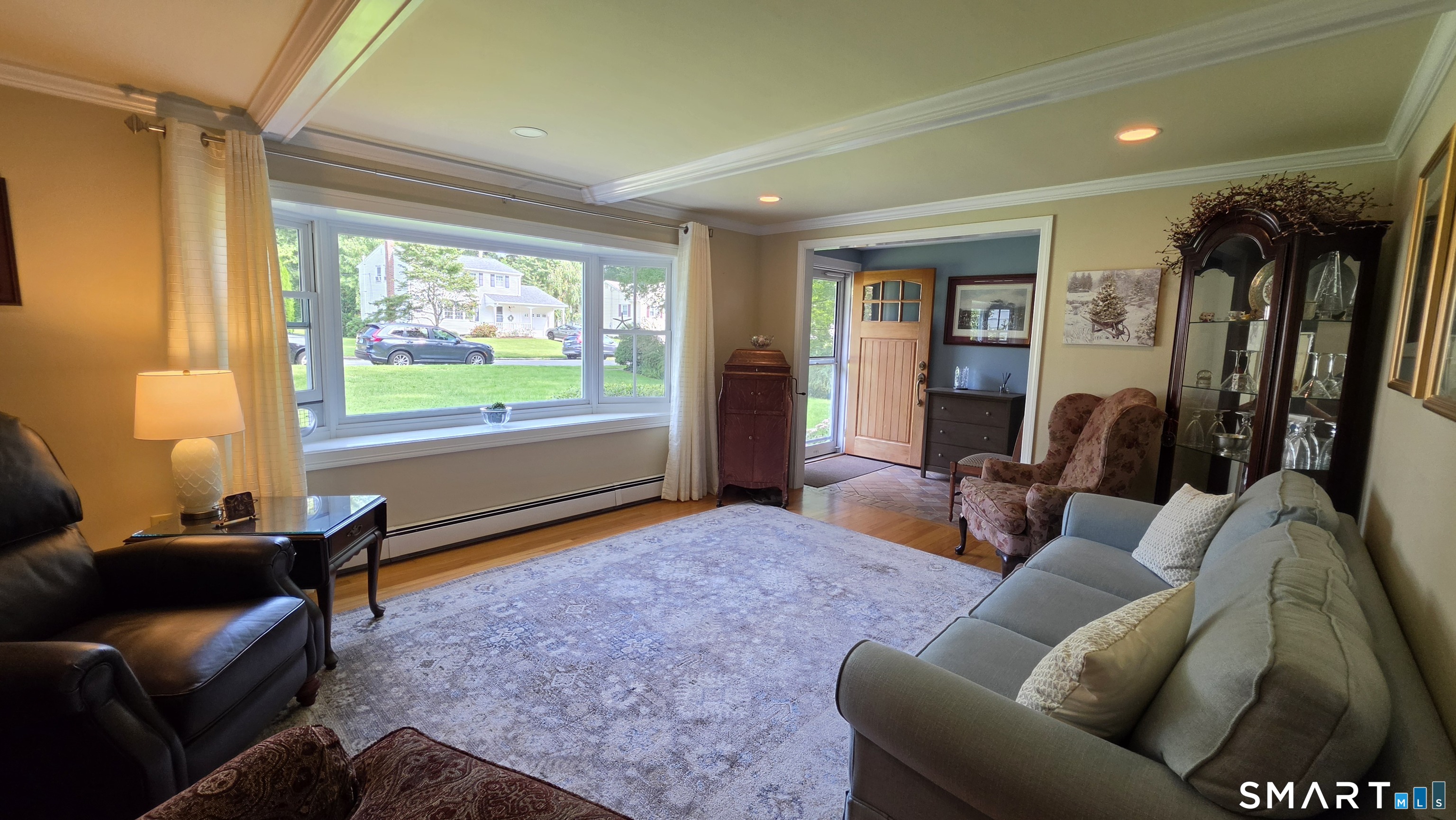261 Ridgewood Drive Groton, CT 06355 - Photo 3 of 14 Gallery Image 3
