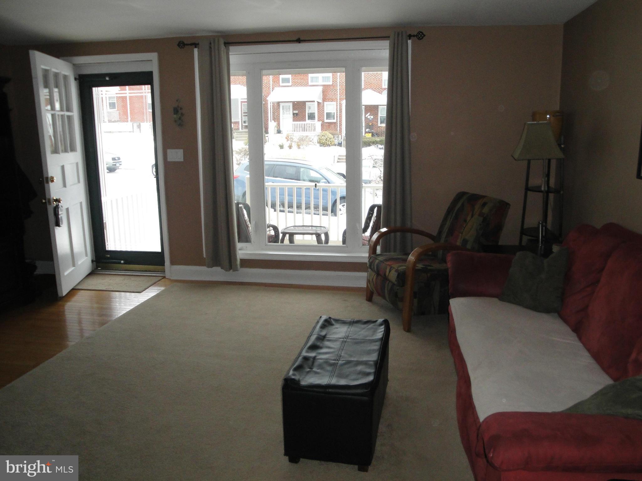 1031 Downton Road Baltimore, MD 21227 - Photo 3 of 13 Living Room