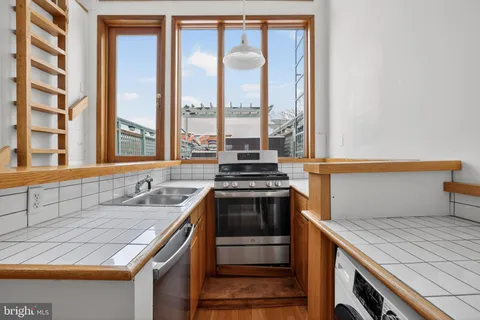 $2,500,000 | 1771 T Street Northwest, Washington, DC 20009