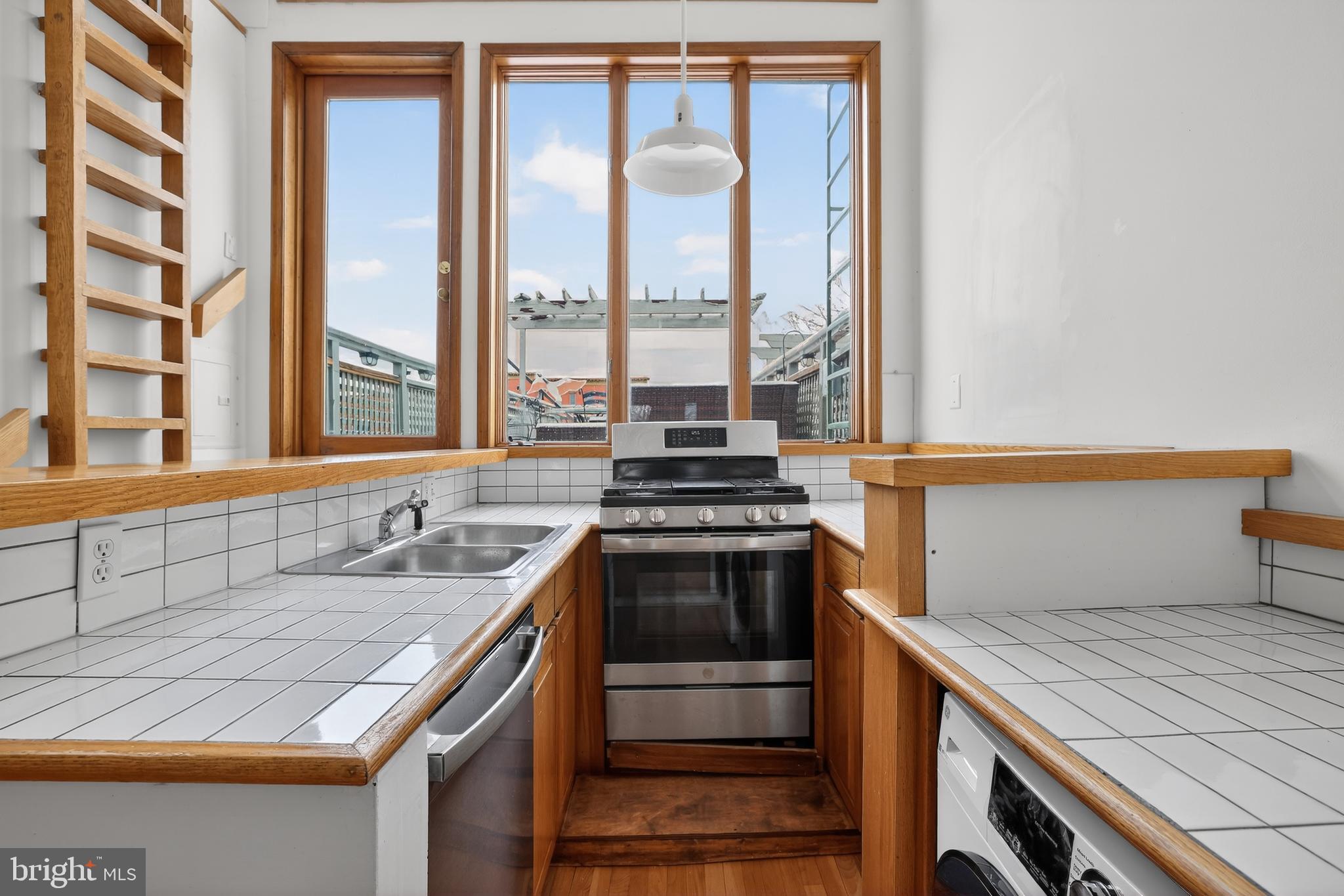 1771 T Street Northwest Washington, DC 20009 - Photo 10 of 38