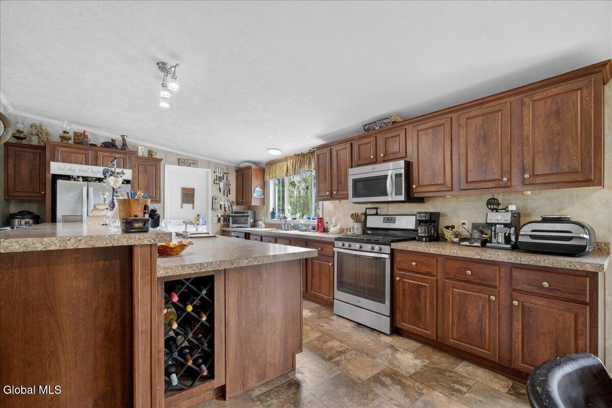 410 Middle Grove Road Middle Grove, NY 12850 - Photo 17 of 49 08-410 MIDDLE GROVE-16