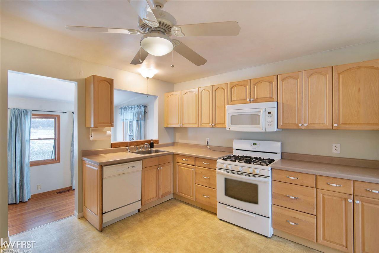 7468 Sharp Road Swartz Creek, MI 48473 - Photo 3 of 35 50064596-2.JPG