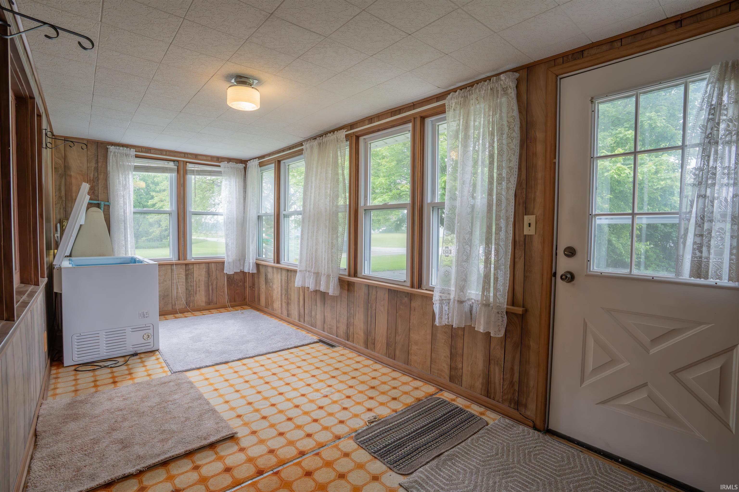 8718 Highway 14 Rensselaer, IN 47978 - Photo 17 of 23 Gallery Image 17