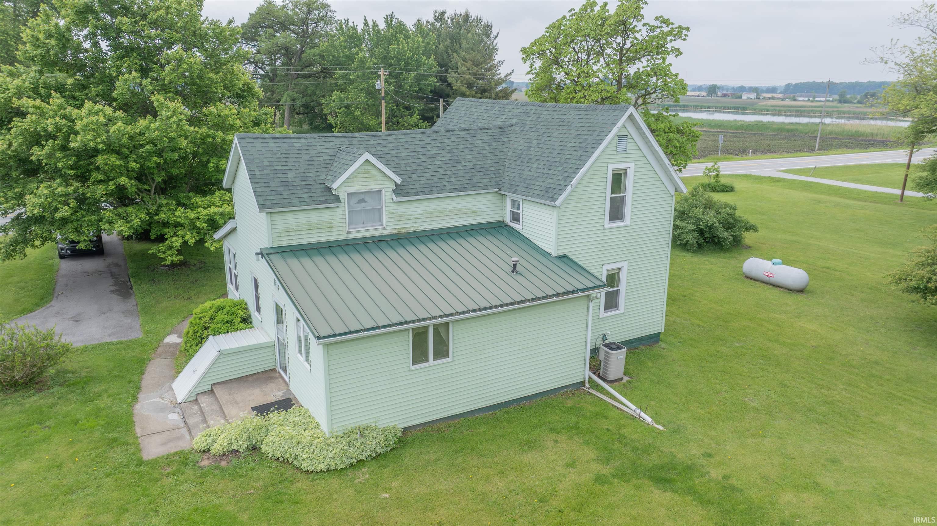 8718 Highway 14 Rensselaer, IN 47978 - Photo 2 of 23 Gallery Image 2