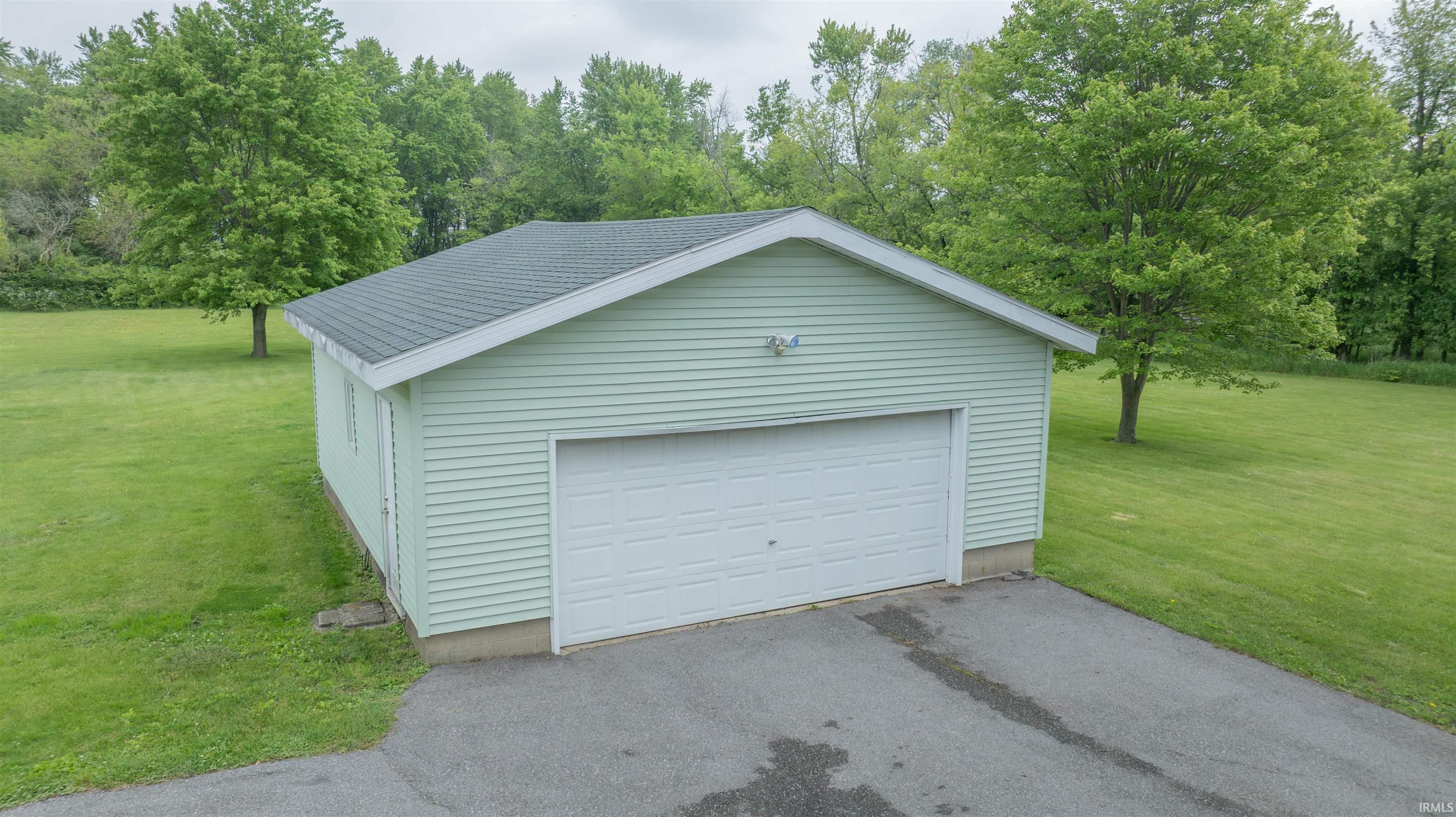 8718 Highway 14 Rensselaer, IN 47978 - Photo 3 of 23 Gallery Image 3