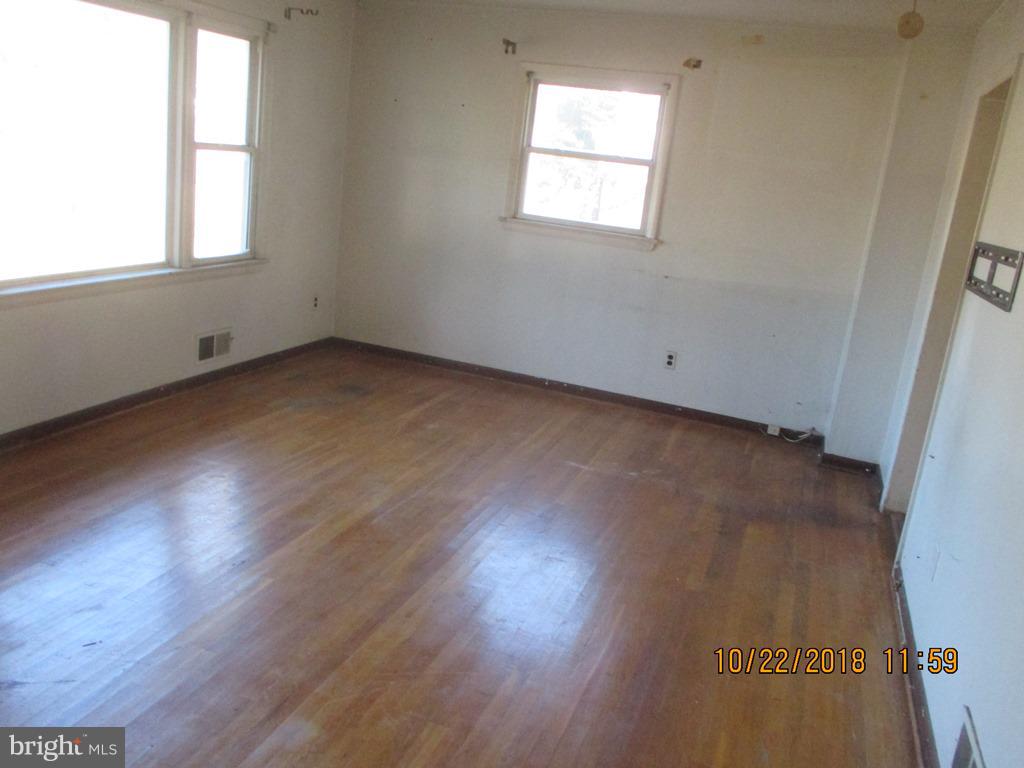 7109 Riggs Road Hyattsville, MD 20783 - Photo 7 of 20 Living Room