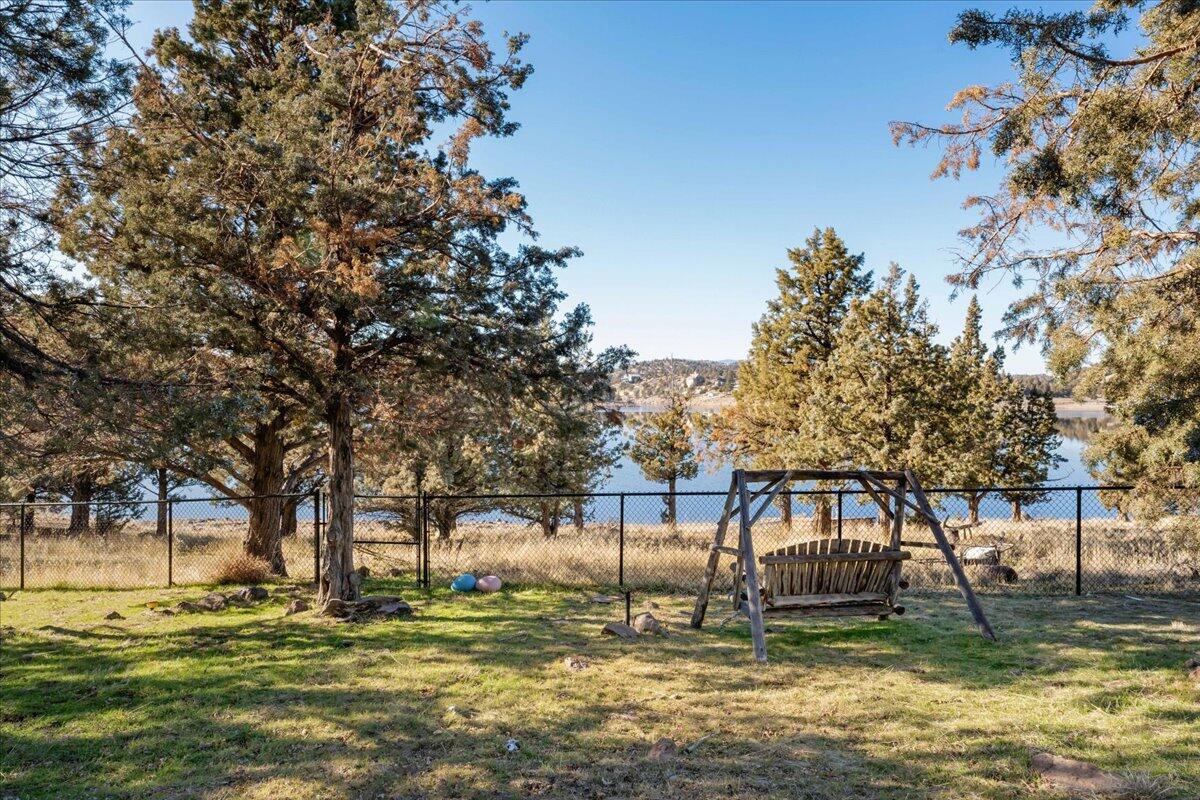 5504 Lake Shastina Drive Weed, CA 96094 - Photo 23 of 31