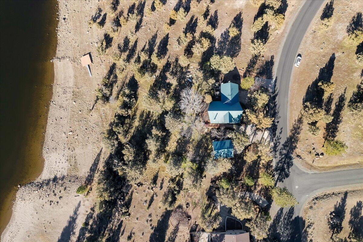 5504 Lake Shastina Drive Weed, CA 96094 - Photo 4 of 31