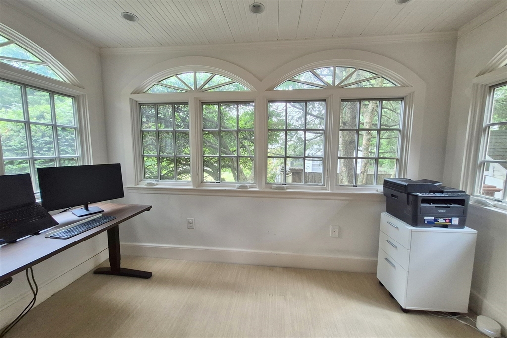 20 Shaw Road Wellesley, MA 02481 - Photo 13 of 28