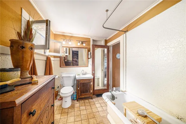 $525,000 | 4345 Locust Street, Kansas City, MO 64110