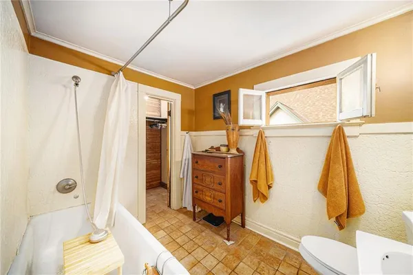 $525,000 | 4345 Locust Street, Kansas City, MO 64110