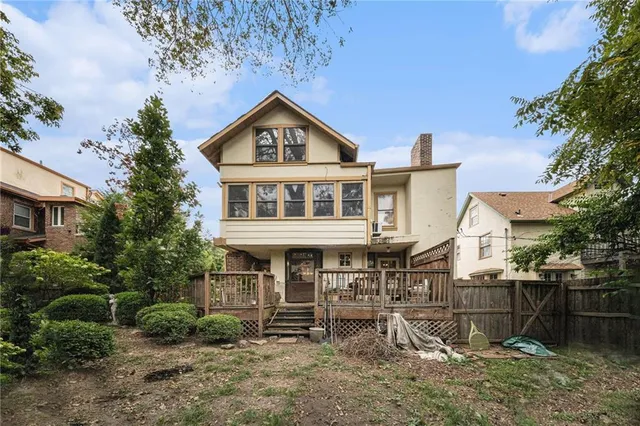 $525,000 | 4345 Locust Street, Kansas City, MO 64110