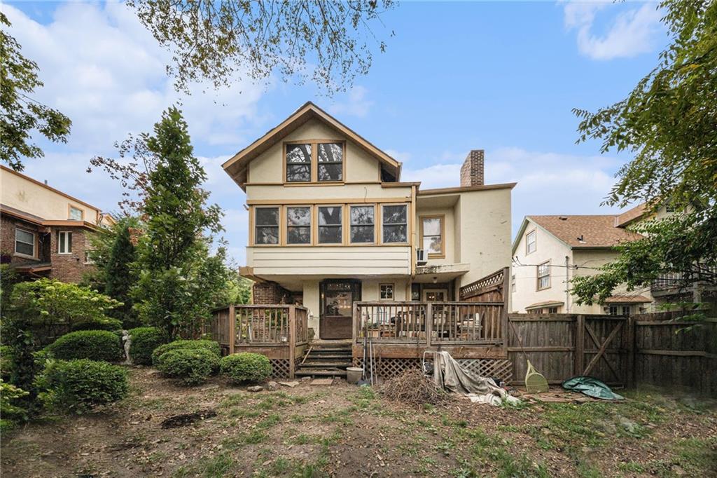 4345 Locust Street Kansas City, MO 64110 - Photo 23 of 38