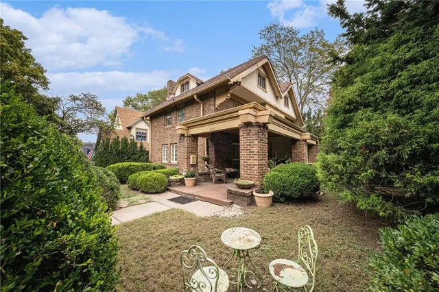 $525,000 | 4345 Locust Street, Kansas City, MO 64110
