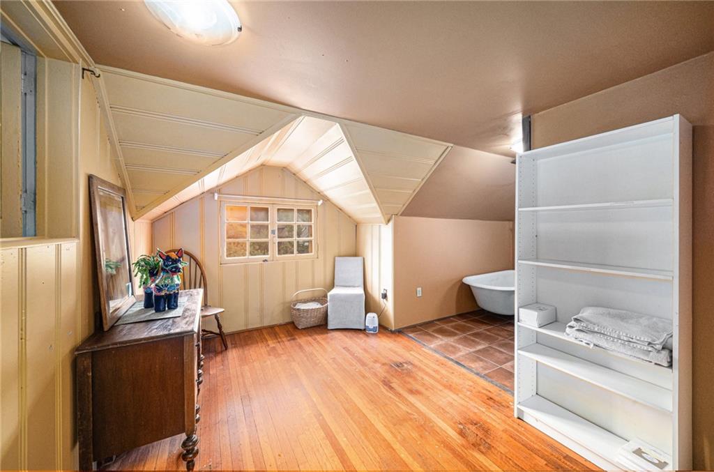 4345 Locust Street Kansas City, MO 64110 - Photo 36 of 38