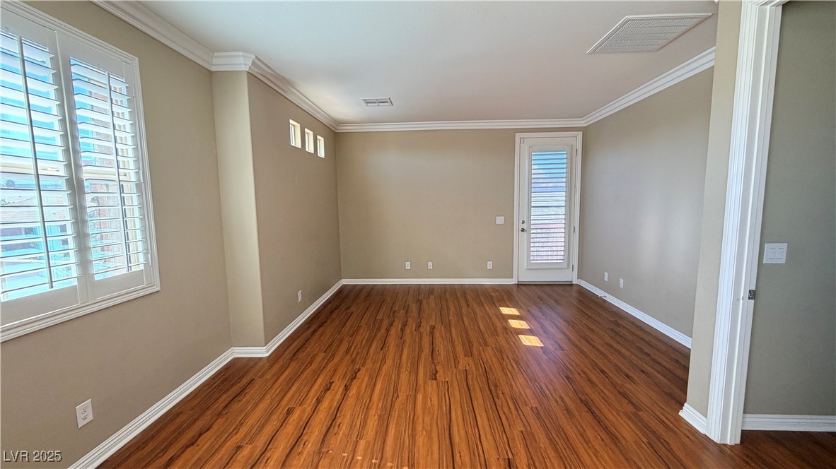 8130 Slip Point Avenue Las Vegas, NV 89147 - Photo 12 of 19