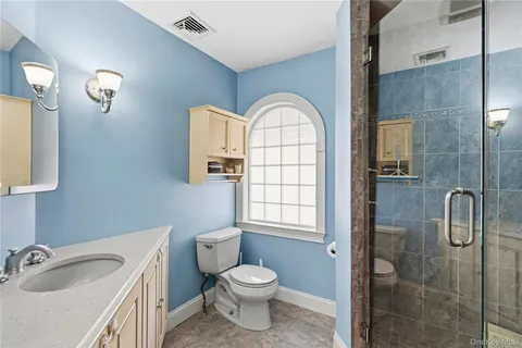 $815,000 | 12 Buccaneer Lane, East Setauket, NY 11733