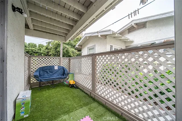 $950,000 | 905 Gardenia Avenue, Long Beach, CA 90813