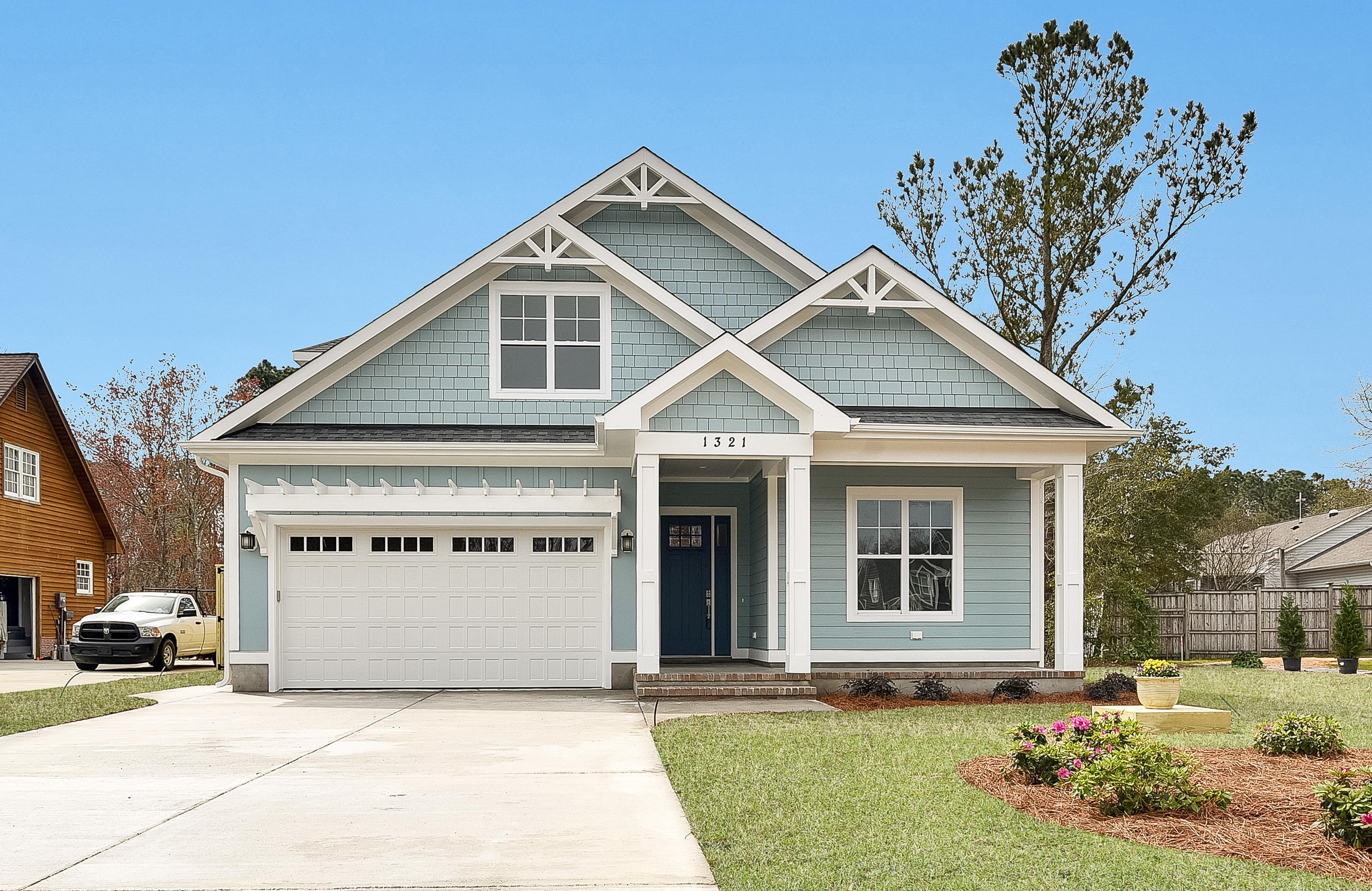 1321 Grove Point Road Wilmington, NC 28409 - Photo 1 of 30 Exterior Front